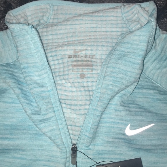 NEW NIKE DRI-FIT THERMAL TOP - Picture 4 of 8
